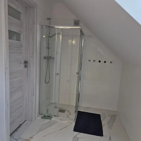 Ferienvilla Gorska Sol Fuer 8 Personen Und 2 * Milowka